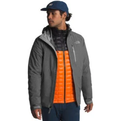 The North Face Men's Dryzzle Futurelight Jacket -Men Sportswear Store NF0A4AHM DYY hero